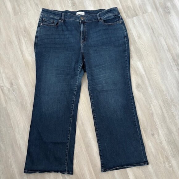 Lane Bryant Flex Magic Waistband Curvy Fit High Rise Bootcut size 24 - Picture 1 of 9